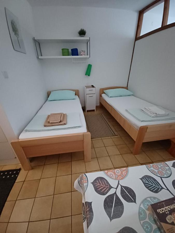 Appartement Mirta 1 à Pavicini Extérieur photo